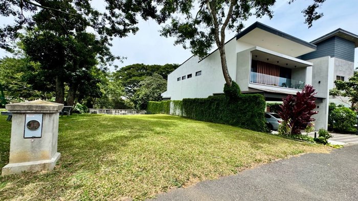 LOTE EN VENTA | TIERRAS DE CAFÉ | JUNTO AL PARQUE | MAS PRIVACIDAD en Heredia — $175,500