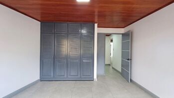 Venta de Casa con 4 habitaciones en Freses Curridabat en Granadilla, Curridabat, San José — $295,000 - Foto 5 de 18