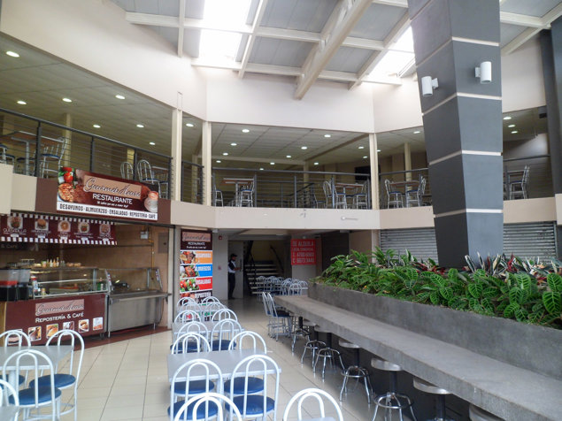LOCAL EN CENTRO COMERCIAL EN HEREDIA en Heredia — $1,200 - Foto 3 de 4