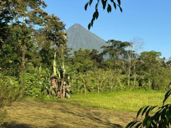 Lote con Vista al Volcán a 5km de La Fortuna en La Fortuna, San Carlos, Alajuela — ₡ 45 000 000