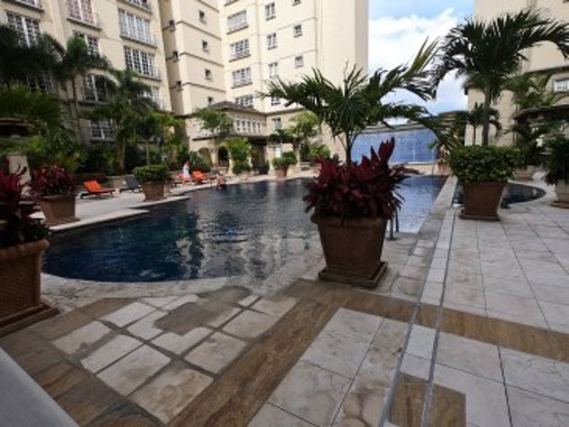 Condo in Escazu, Los Laureless Available! en Escazú, San José — $2,500 - Foto 2 de 17