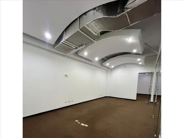 ALQUILER DE OFICINA, SAN JOSE, ESCAZU, CONDOMINIO TRILOGIA en Escazú, San José — $2,359