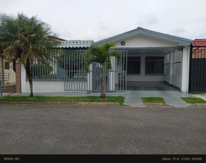 Venta de Casa en Agua Caliente, Cartago. in Aguacaliente, Cartago — ₡ 71 500 000