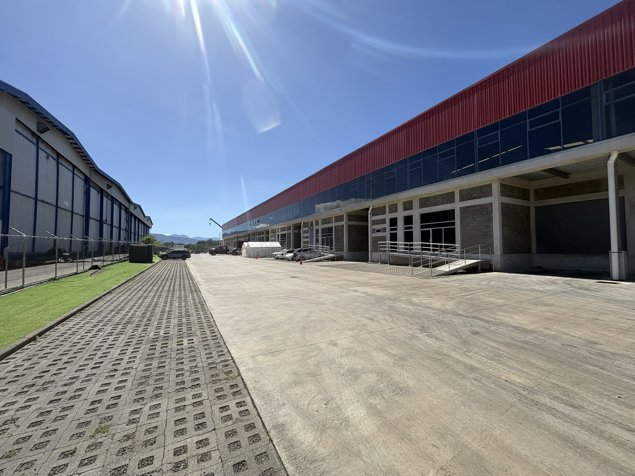 VENTA O ALQUILER DE BODEGAS, ALAJUELA, COYOL in Alajuela — $2,838,000 - Photo 3 of 38