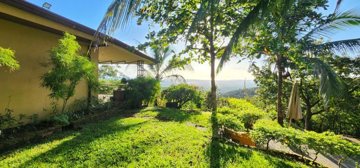 Casa en Maderal con increíbles vistas al océano en San Mateo, Alajuela — $550,000 - Foto 2 de 37