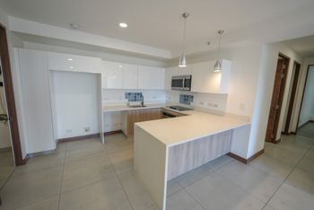 Exclusivo Apartamento de 3 Habitaciones en Hyde Park Nunciatura en Mata Redonda, San José — $3,400 - Foto 4 de 23