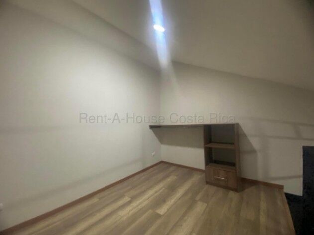 Alquiler de Apartamento en Escazú Centro. RAH 26-2229 in Escazú, San José — ₡ 290 000