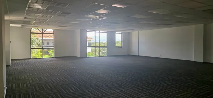 ALQUILER DE OFICINA, SAN JOSÉ, SANTA ANA, PARQUE EMPRESARIAL FORUM 1 en Santa Ana, San José — $2,720 - Foto 3 de 6