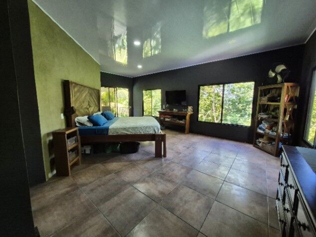 CASA RODEADA DE MONTAÑA EN VENTA,UBICADA EN PLATANILLO. en Barú, Pérez Zeledón, San José — $245,999