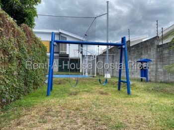 CASA EN ALQUILER EN SANTA ANA SAN JOSÉ en Piedades, Santa Ana, San José — $2,050 - Foto 5 de 19