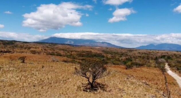 Venta de Extenso Lote en Bagaces, Guanacaste / Mls. 26-898 OFC JB en Bagaces, Guanacaste — $2,500,000