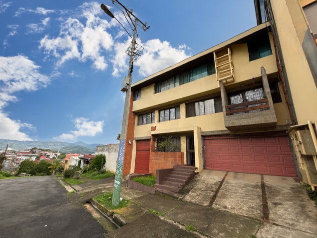 VENTA EDIFICIO, 6 APARTAMENTOS, BARRIO GONZÁLEZ LAHMANN, SAN JOSÉ in Catedral, San José — $450,000