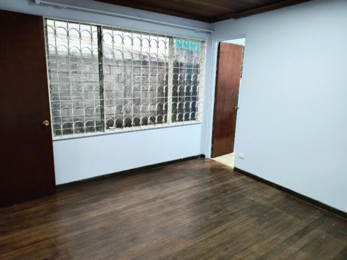 CÉNTRICA Y BELLA PROPIEDAD Y CASA EN SAN RAMÓN, ALAJUELA.  en San Ramón, Alajuela — ₡ 250 000 000