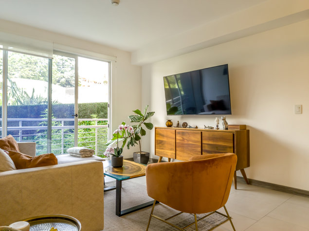 Apartamento de 2 Habitaciones en Oferta en Condominio CAIA in San Antonio, Escazú, San José — $190,000 - Photo 2 of 30