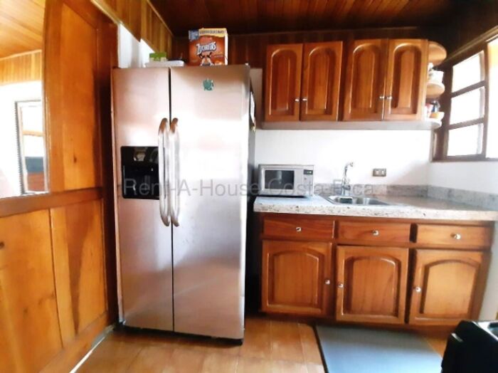 Venta casa acogedora 3 hab con terraza y chimenea, ideal familia #26-1793 GS en San Vicente, Moravia, San José — $190,000