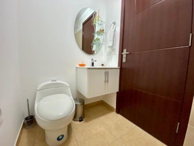 Se vende apartamento con mucha luz natural en Hatillo San José 26-1786 en Hatillo, San José — $140,000