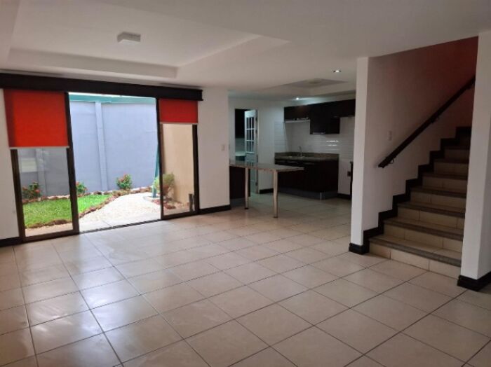 Hermosa casa San Pablo de Heredia in San Pablo, Heredia — $185,000