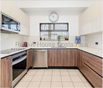 Venta casa de lujo con amplio terreno y seguridad #26-1434 GS en Guácima, Alajuela — $525,000 - Foto 5 de 11