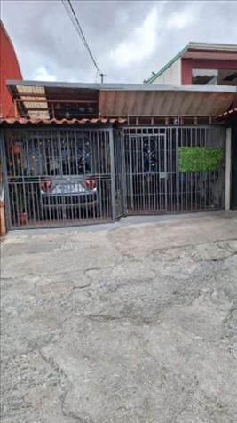 Urbanizacion los pinos en Alajuelita, San José — ₡ 55 000 000