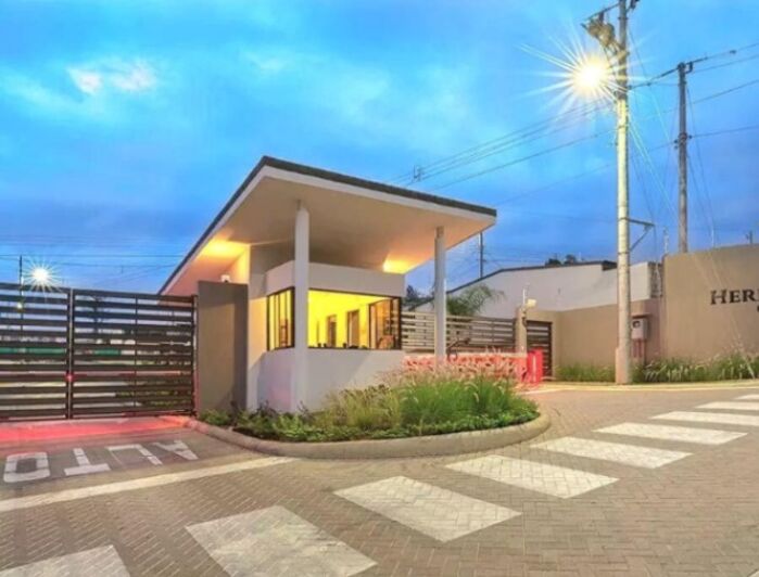Venta de Casa en Ulloa Heredia en Condominio in Ulloa, Heredia — ₡ 80 000 000