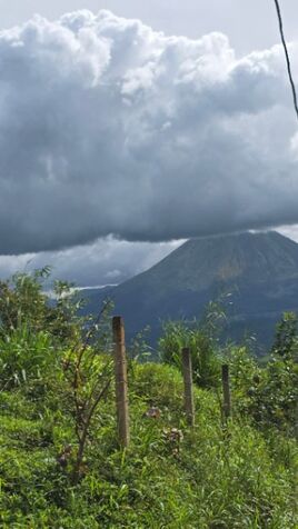 Full vista al Volcán a 12 minutos de La Fortuna  en La Fortuna, San Carlos, Alajuela — ₡ 40 000 000