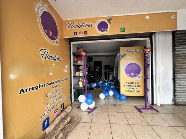 Venta de Plaza Comercial con 8 Locales en Heredia. RAH 25-2044 en Heredia — $950,000