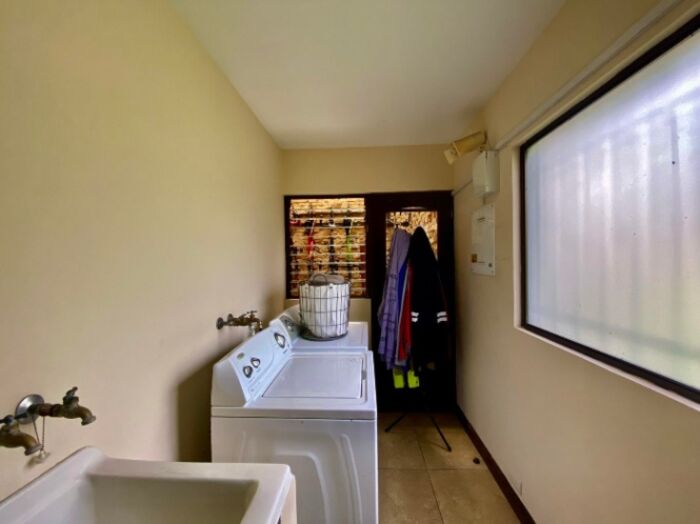 CASA EN VENTA EN SANTA ANA. $197,000. Cod#25-31 in Santa Ana, San José — $197,000