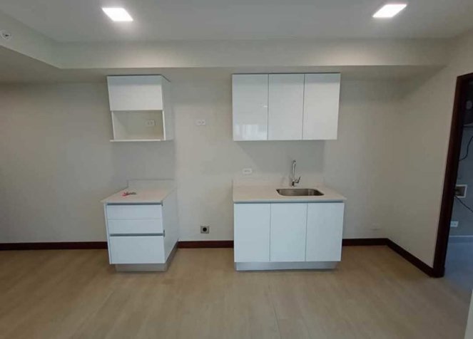 ALQUILO HERMOSO APARTAMENTO DE 1 HABITACION TORRE AZENZA en Uruca, San José — $975 - Foto 3 de 14