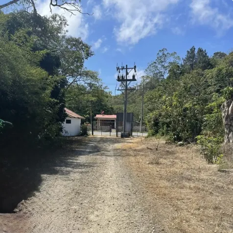 Hermosa propiedad en San Ramón con 5 pozas naturales en Jacó, Garabito, Puntarenas — ₡ 125 000 000