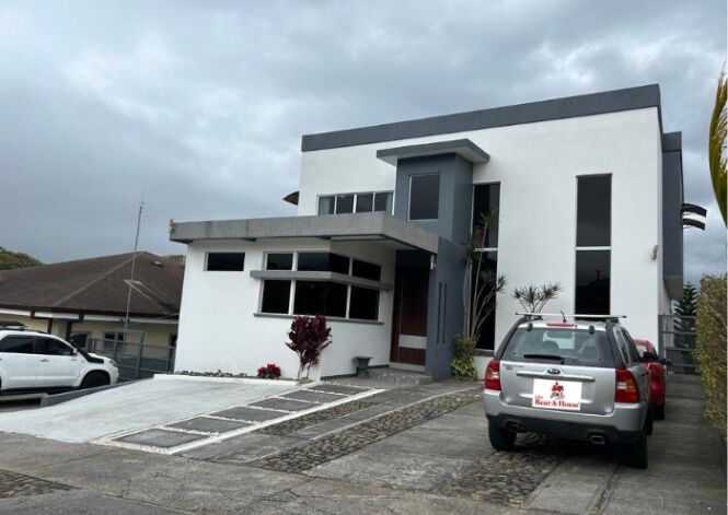 CASA EN VENTA, SAN ISIDRO HEREDIA, US$795.000 Cod#26-45 en San Isidro, Heredia — $795,000