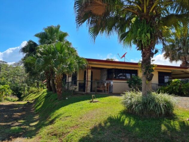 Hermosa Casa rodeada de naturaleza.  en Platanares, Pérez Zeledón, San José — $265,000