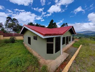 Venta de 3 Casas en San Marcos de Tarrazú en San Marcos, Tarrazú, San José — $520,000 - Foto 5 de 10