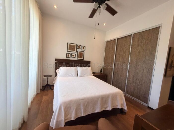 Apartamento de lujo en Santa Ana con terraza y 3 habitaciones #26-2122 GS en Piedades, Santa Ana, San José — $335,000