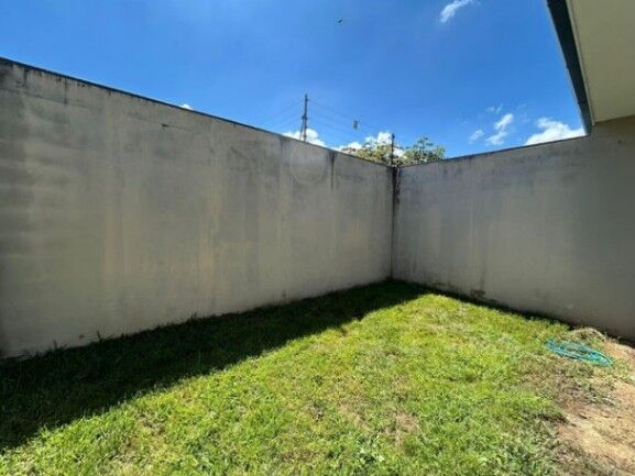 Se vende espaciosa casa con patio en Brasil Santa Ana 25-487 in Brasil, Santa Ana, San José — $199,500