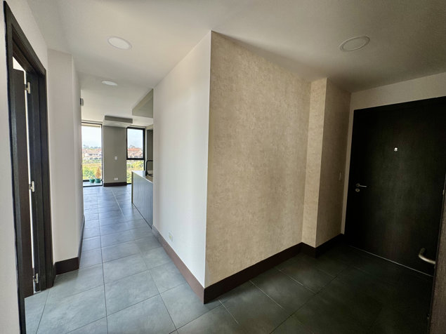 Venta apartamento Curridabat, Condominio Golfside - Para Inversión in Granadilla, Curridabat, San José — $285,000 - Photo 2 of 35