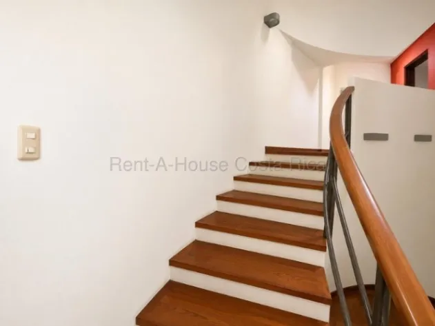 Se vende casa en Escazú Centro 27-141 en Escazú, San José — $550,000 - Foto 2 de 14
