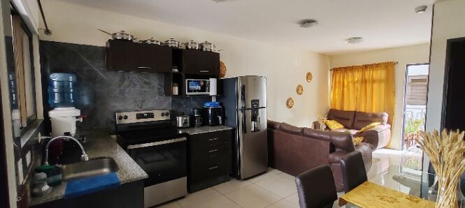 VENTA DE APARTAMENTO EN CONDOMINIO VIA TORRES INTERLOMAS.  in Alajuelita, San José — $185,000