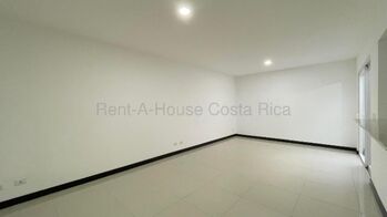 Se vende casa en San Antonio Escazú 26-1761 en San Antonio, Escazú, San José — $230,000 - Foto 5 de 26