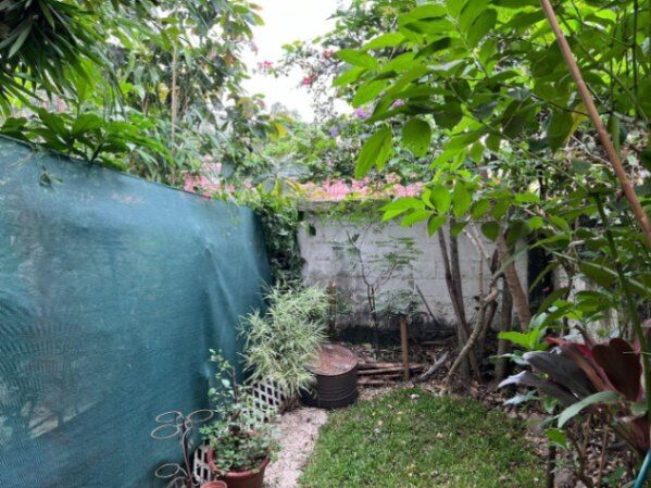 Venta de encantadora Casa en Escazú / Mls. 25-41 OFC JB en San Rafael, Escazú, San José — $280,000