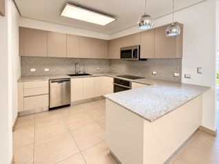 3-Bedroom House in Source Living Condominium in San Rafael, Escazú, San José — $2,500 - Photo 4 of 36