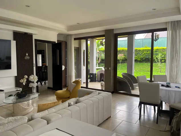 VENTA. ESPECTACULAR RESIDENCIA EN CONDOMINIO TOURNON en Santo Domingo, Heredia — $850,000 - Foto 2 de 20