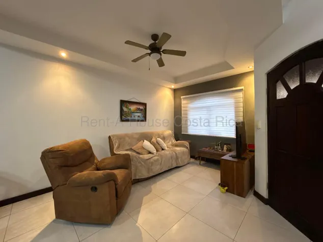 CASA EN VENTA EN SAN FRANCISCO DE HEREDIA en San Francisco, Heredia — ₡ 110 000 000 - Foto 3 de 12