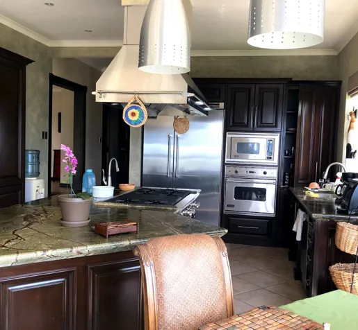 Vendo casa en San Antonio de Escazú en San Antonio, Escazú, San José — $1,650,000 - Foto 2 de 16