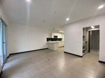 Alquiler de Apartamento en Pozos de Santa Ana. RAH 25-1739 en Pozos, Santa Ana, San José — $950 - Foto 4 de 6