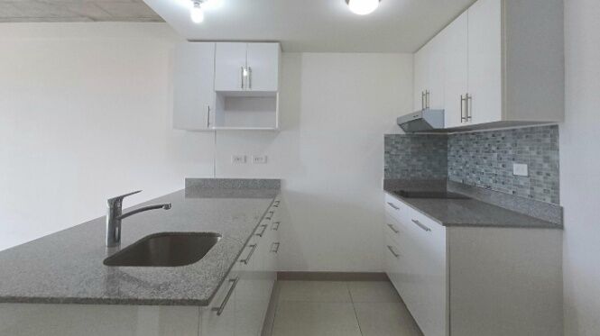 Venta de Apartamento en Granadilla de Curridabat. RAH 26-337 en Granadilla, Curridabat, San José — $165,000