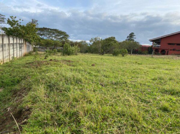 SE VENDE LOTE EN SAN ISIDRO HEREDIA  en San Isidro, Heredia — ₡ 85 000 000