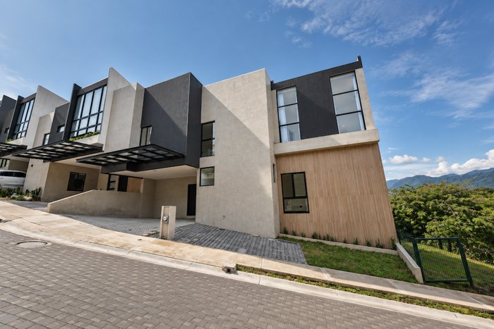 Casa para Estrenar de 3 Habitaciones en NAIA Guachipelín en San Rafael, Escazú, San José — $2,200 - Foto 1 de 26
