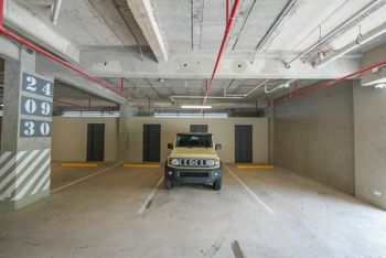 Apartamento con Línea Blanca de 1 Hab. + Espacio flex en AVIVA en Santa Ana, San José — $1,750 - Foto 5 de 24