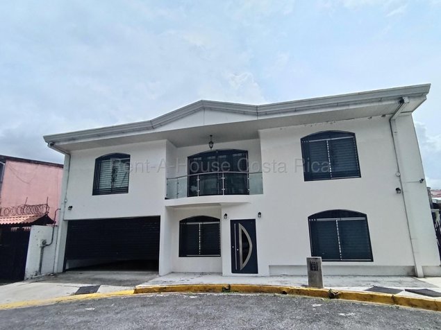 Alquiler de Casa Amoblada con Espacio Versátil en San José #27-319 GS in Catedral, San José — $1,500