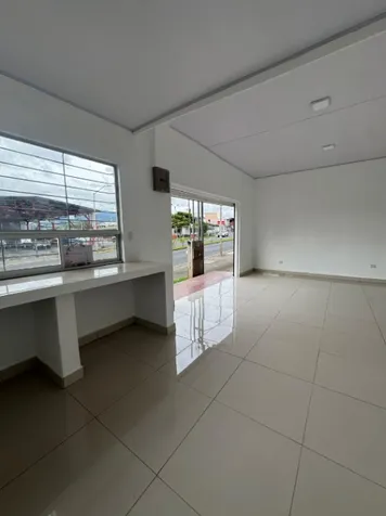 LOCAL COMERCIAL HEREDIA - SERVICIOS DE AGUA Y LUZ INCLUIDOS en San Francisco, Heredia — ₡ 300 000